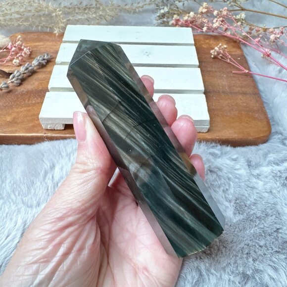 Beautiful Labradorite Tower Obelisk - Picture 2 of 9